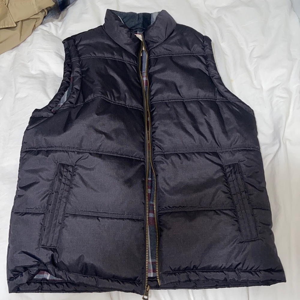 NEVER WORN VEST!! Brand new